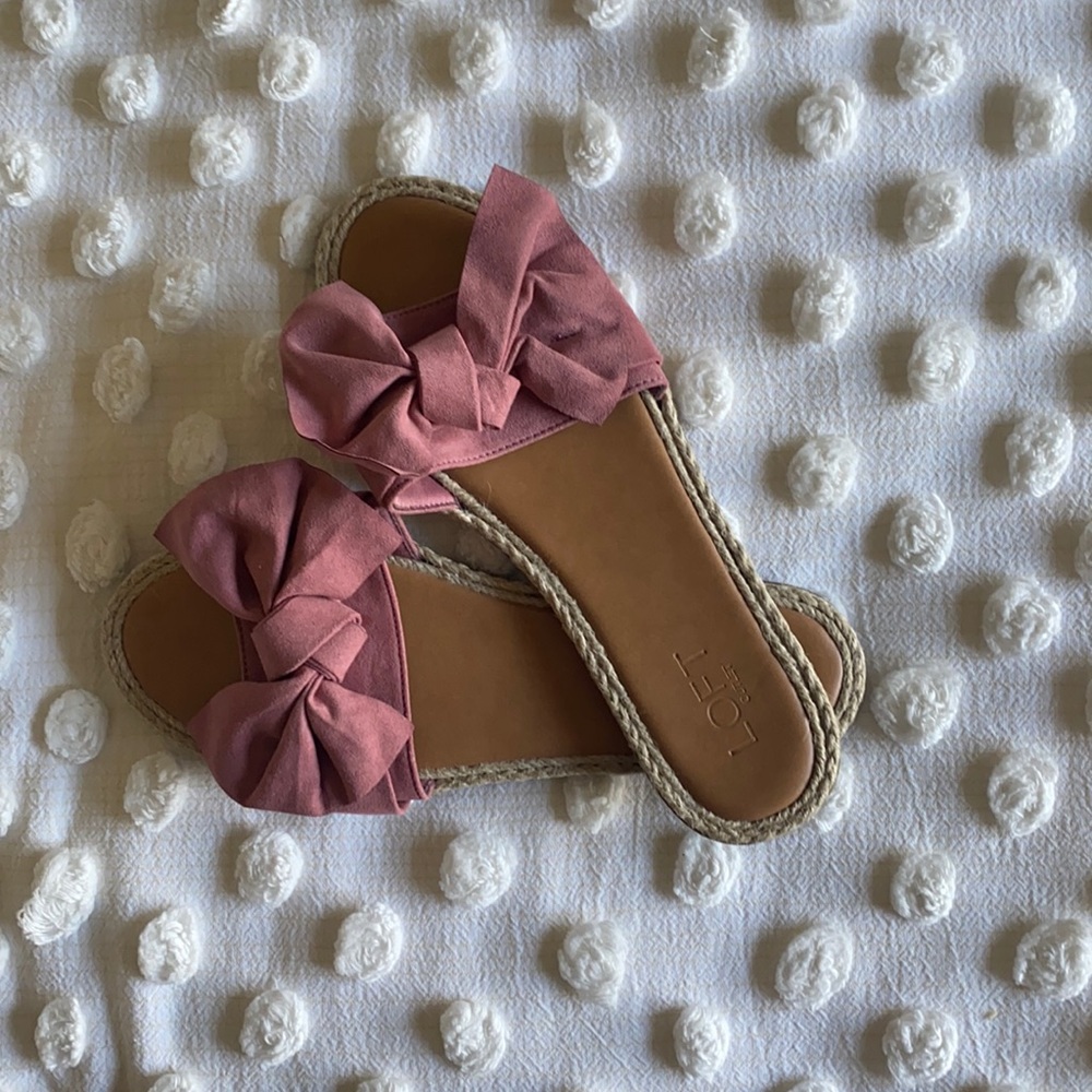 Loft bow sandals